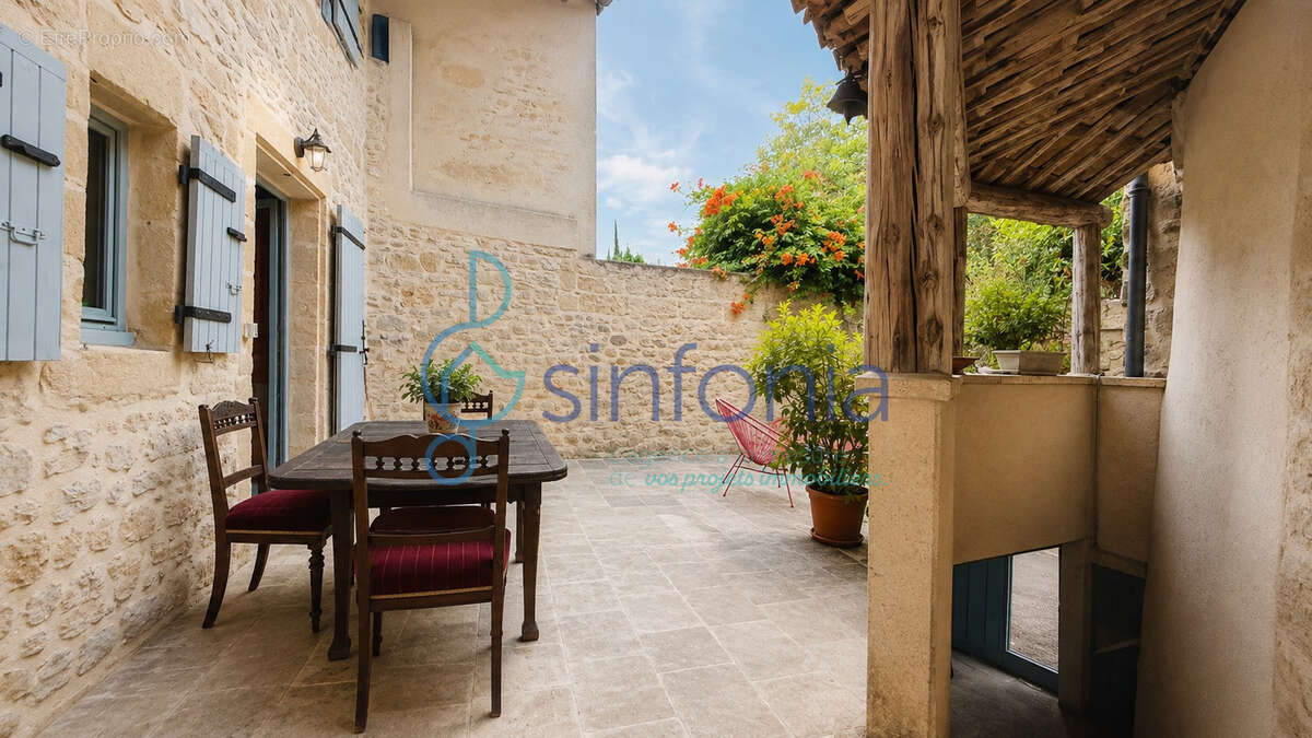 Maison à UZES