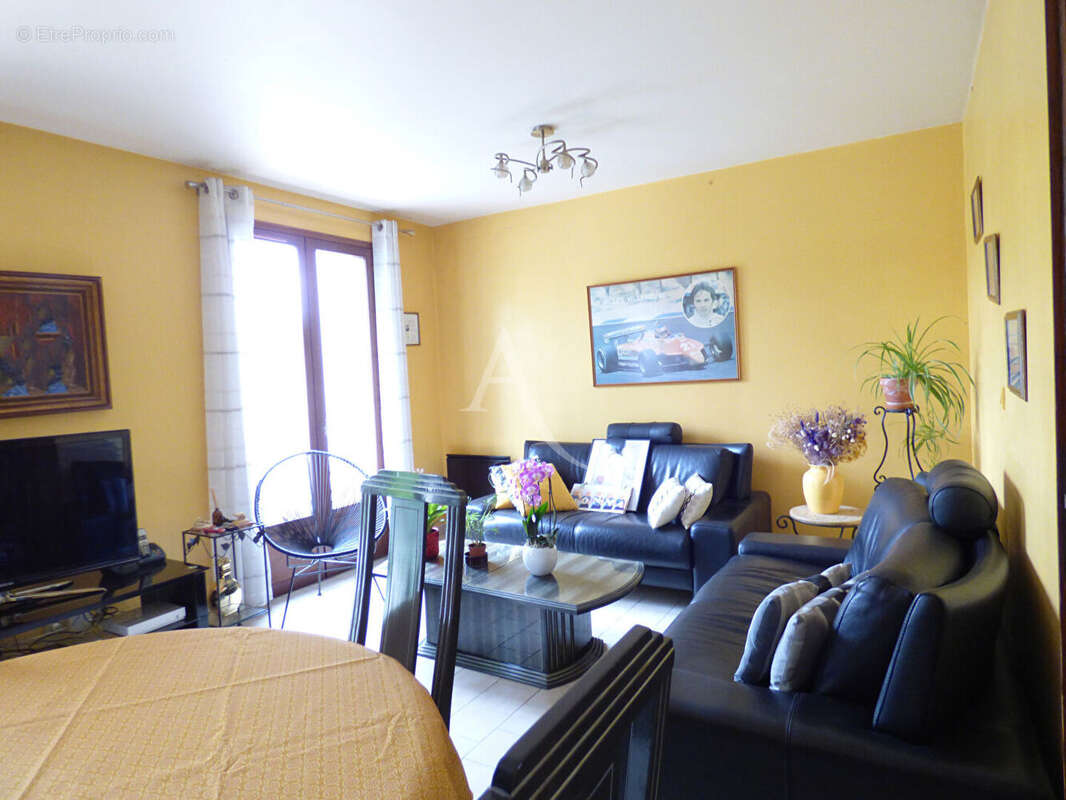 Maison à NEUILLY-SUR-MARNE