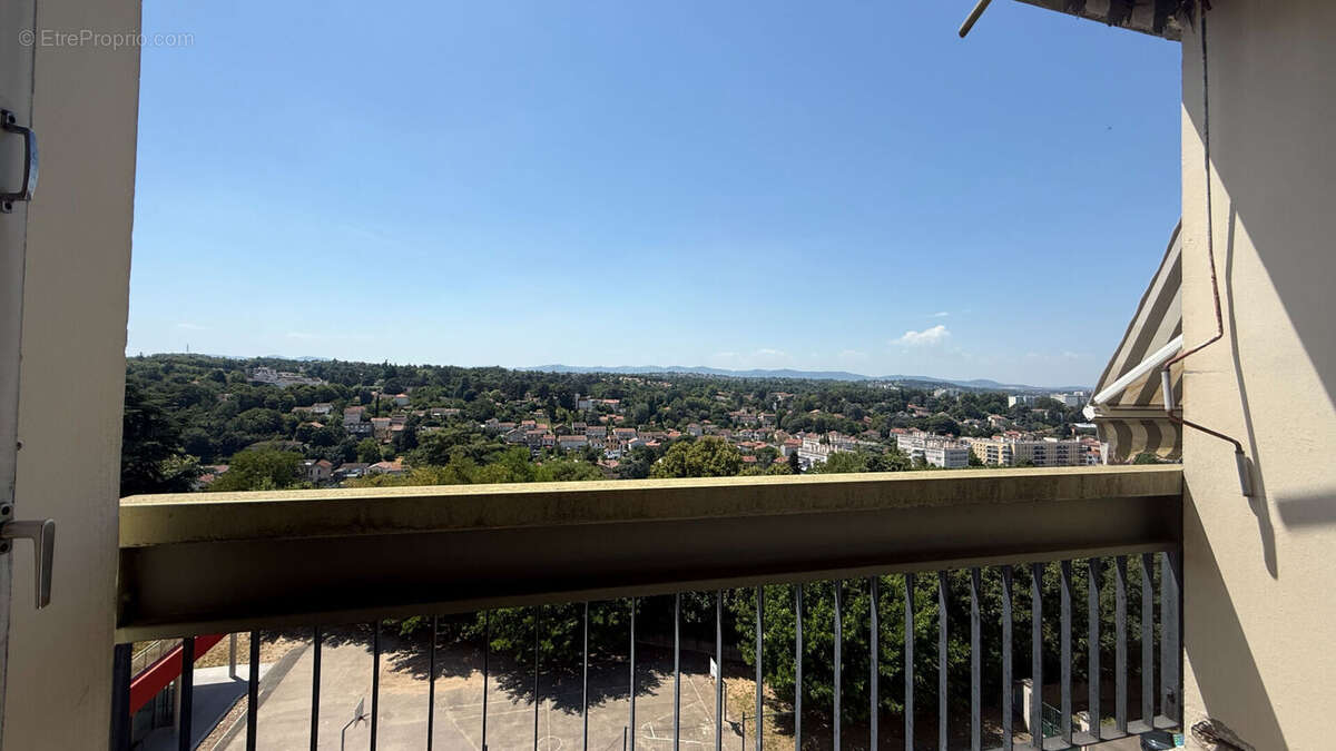 Appartement à OULLINS