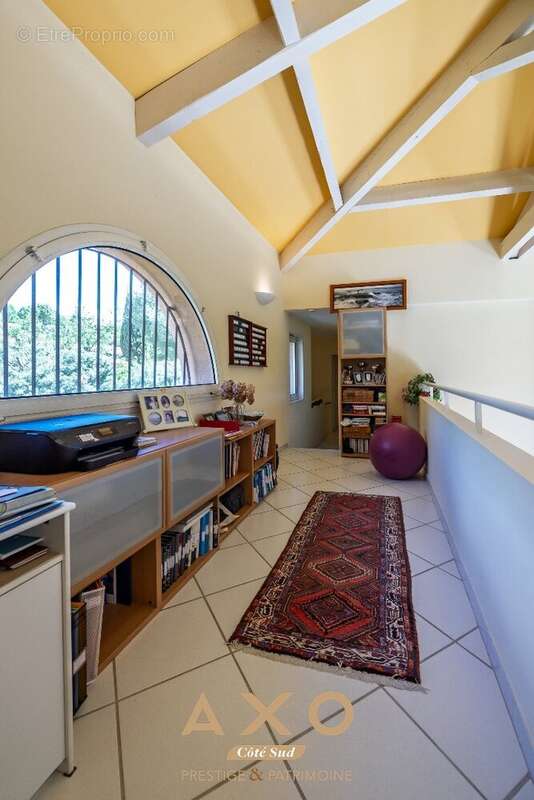Eguilles - maison - 194 m² - t6 - piscine - terrain 1 072 m² - 1 195 000  - photo 17