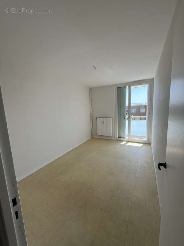 Appartement à PORT-DE-BOUC