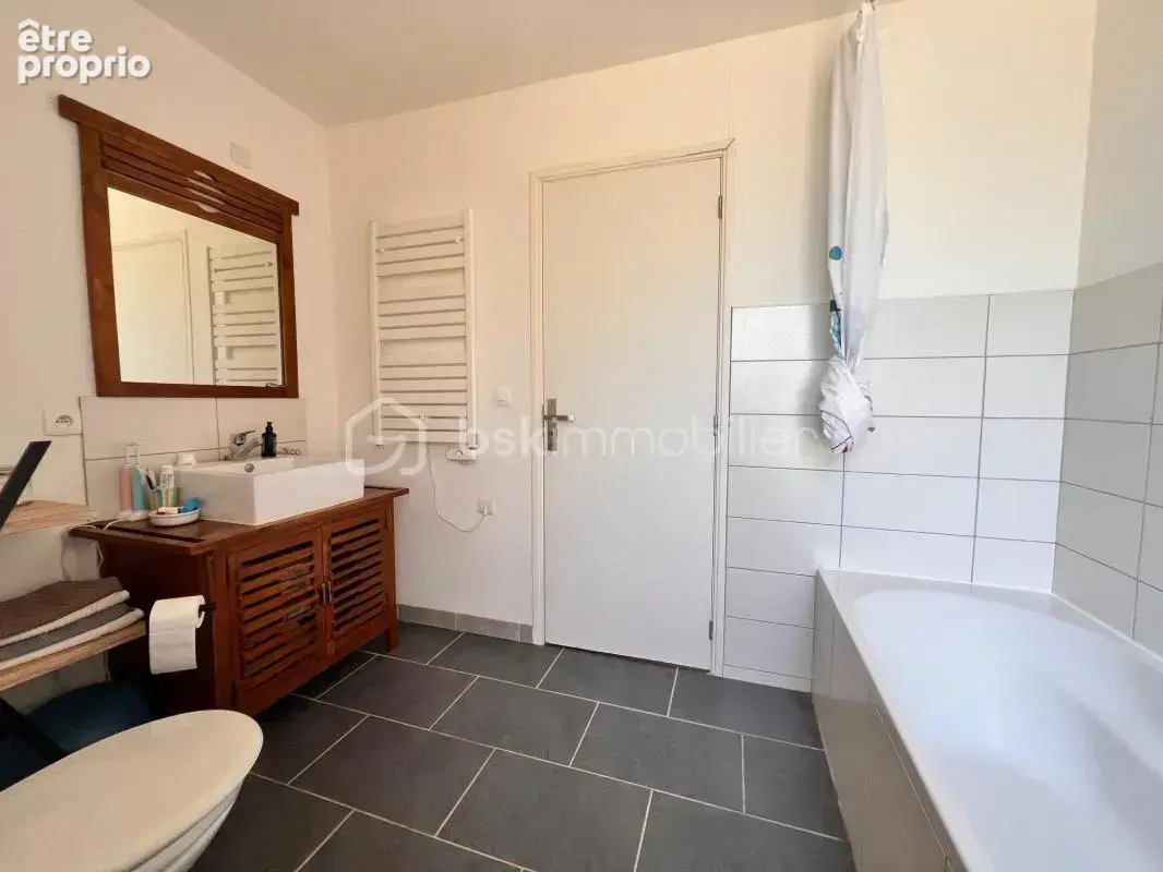 Maison familiale rénovée de 4 chambres dans un environnement de nature - photo 10