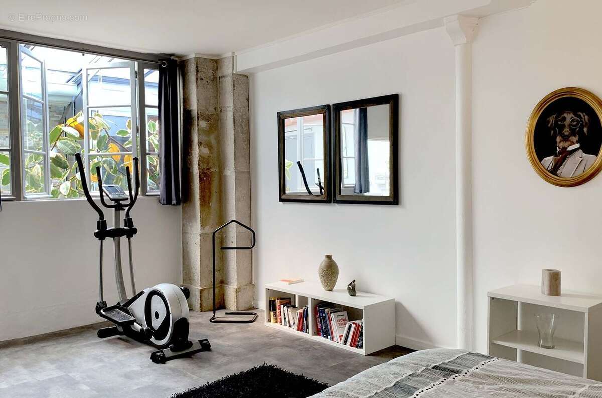 Commerce à PARIS-10E