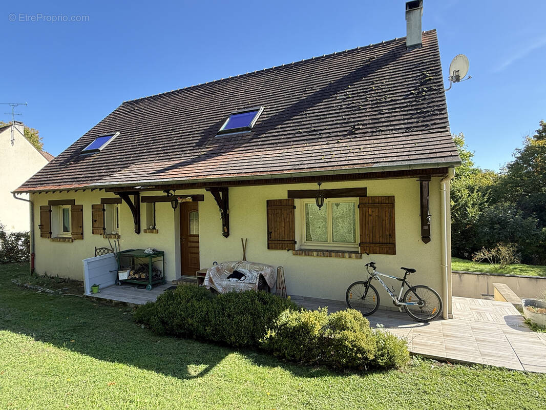 Maison à LE MEE-SUR-SEINE