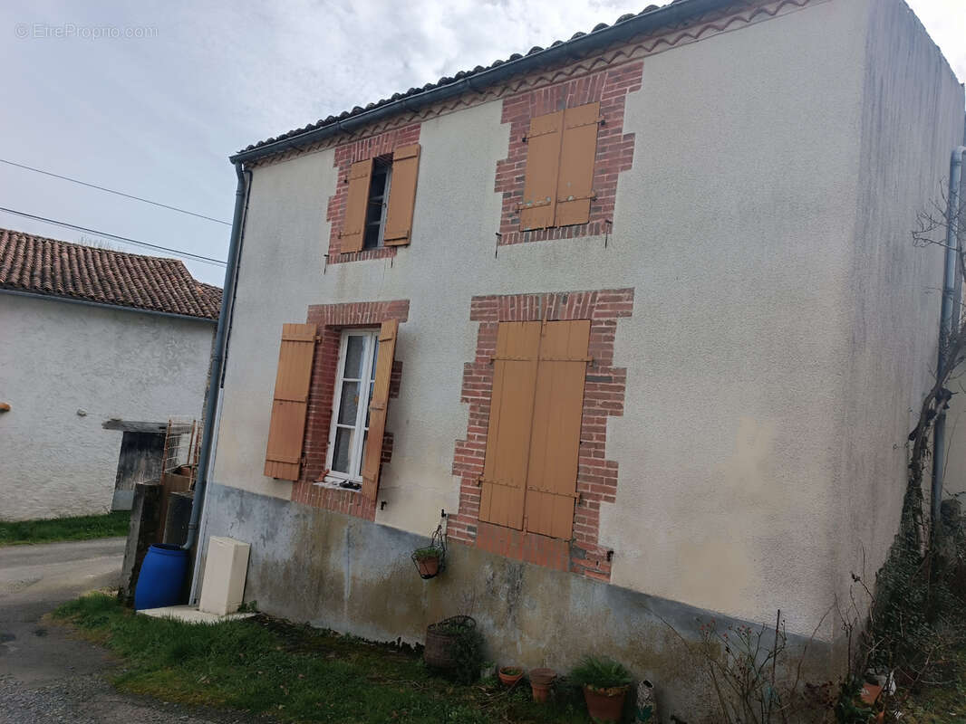 Maison à rénover avec garage - photo 6