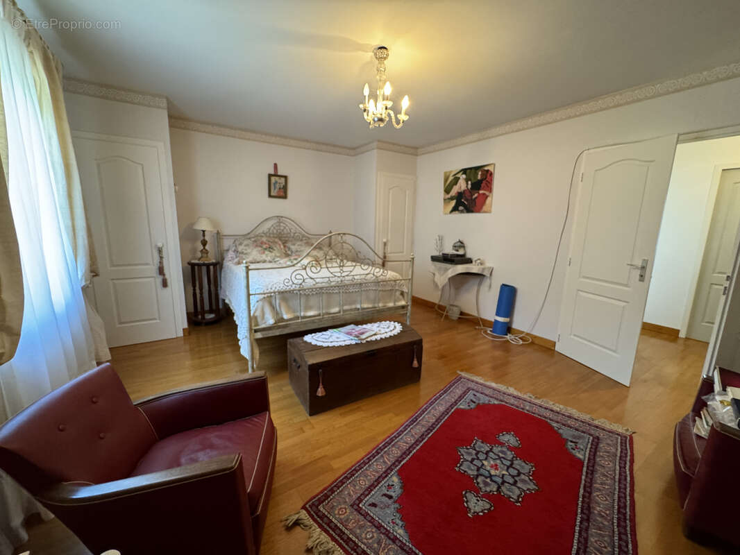 Maison à BARBEZIEUX-SAINT-HILAIRE