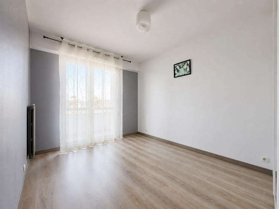 Appartement de 4 pièces de 77 m² à Pantin - photo 5