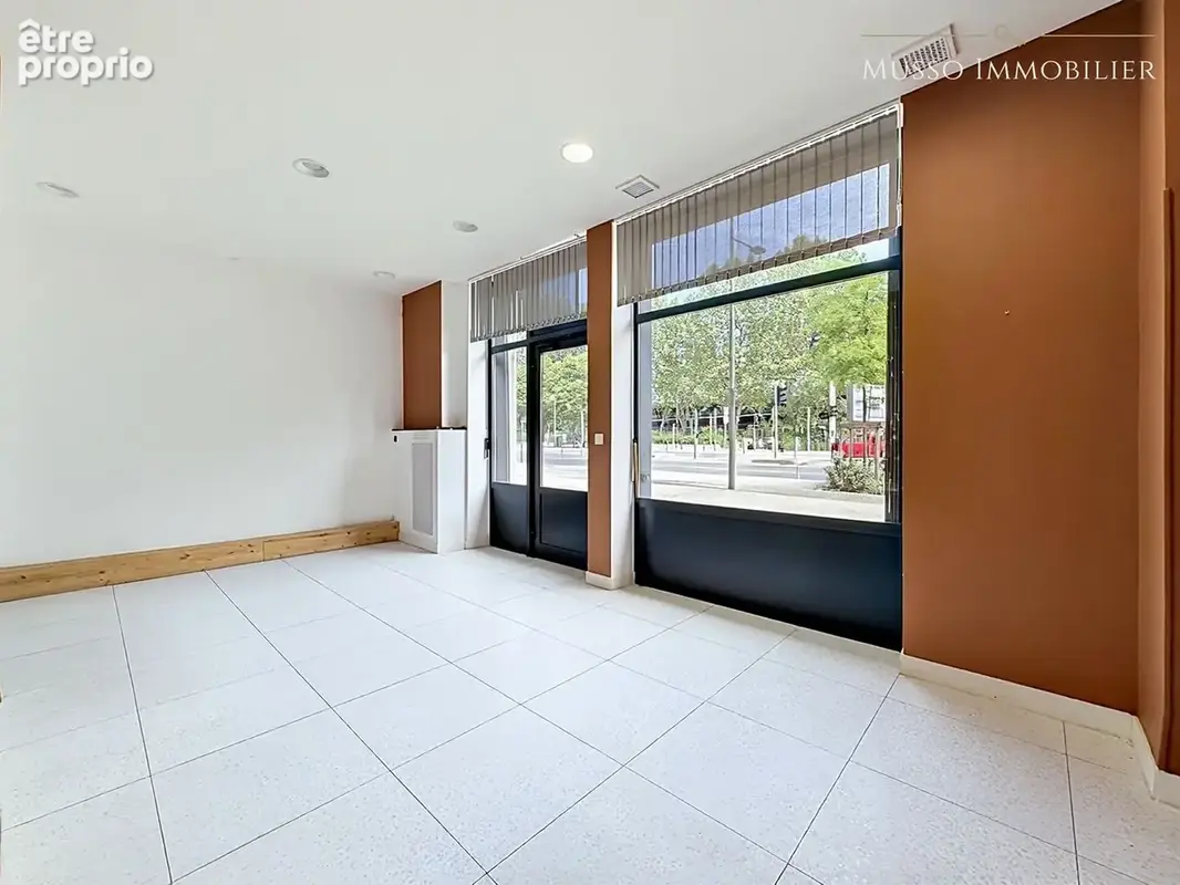 Photo Commerce à Marseille-4e au prix de 109 900€