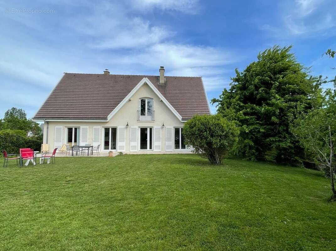 Maison à SAINT-DOULCHARD
