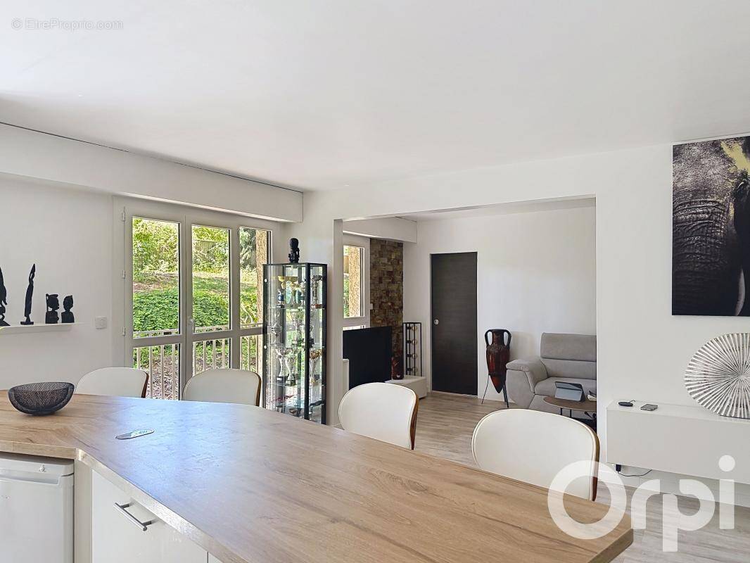 Appartement à LES ULIS