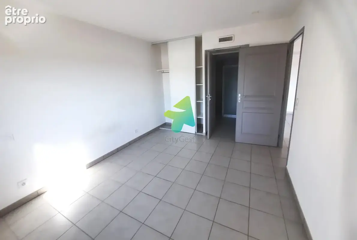 Type 2 avec loggia et parking à Narbonne - photo 6