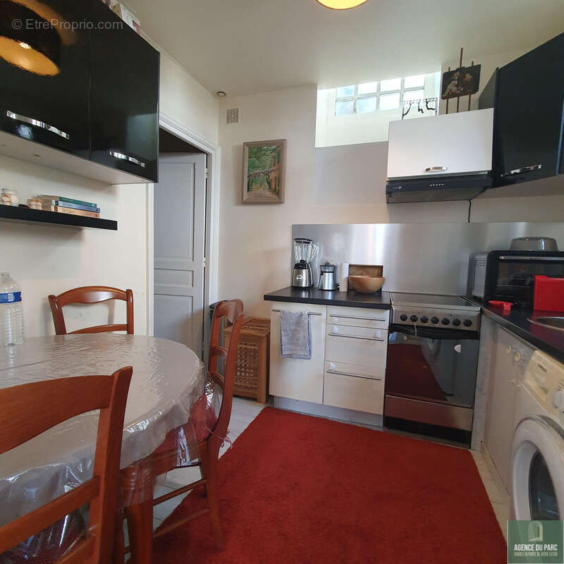 Appartement de trois pièces en cœur de ville - photo 5