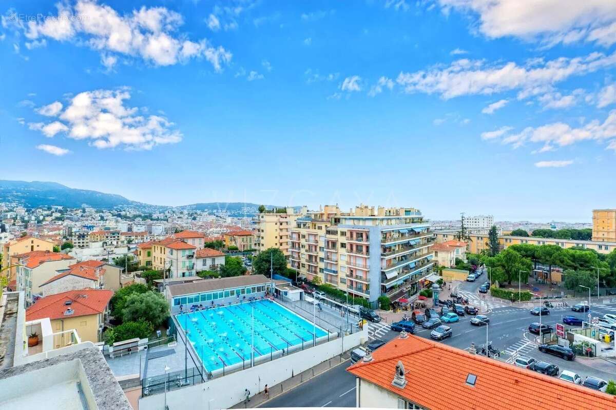 Bas du Parc Impérial / Piol – Dernier étage , 4 pièces rénové avec terrasses et vue mer - photo 6