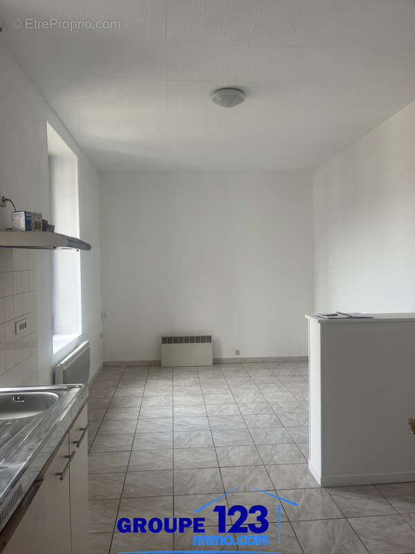 Appartement à BRIENON-SUR-ARMANCON