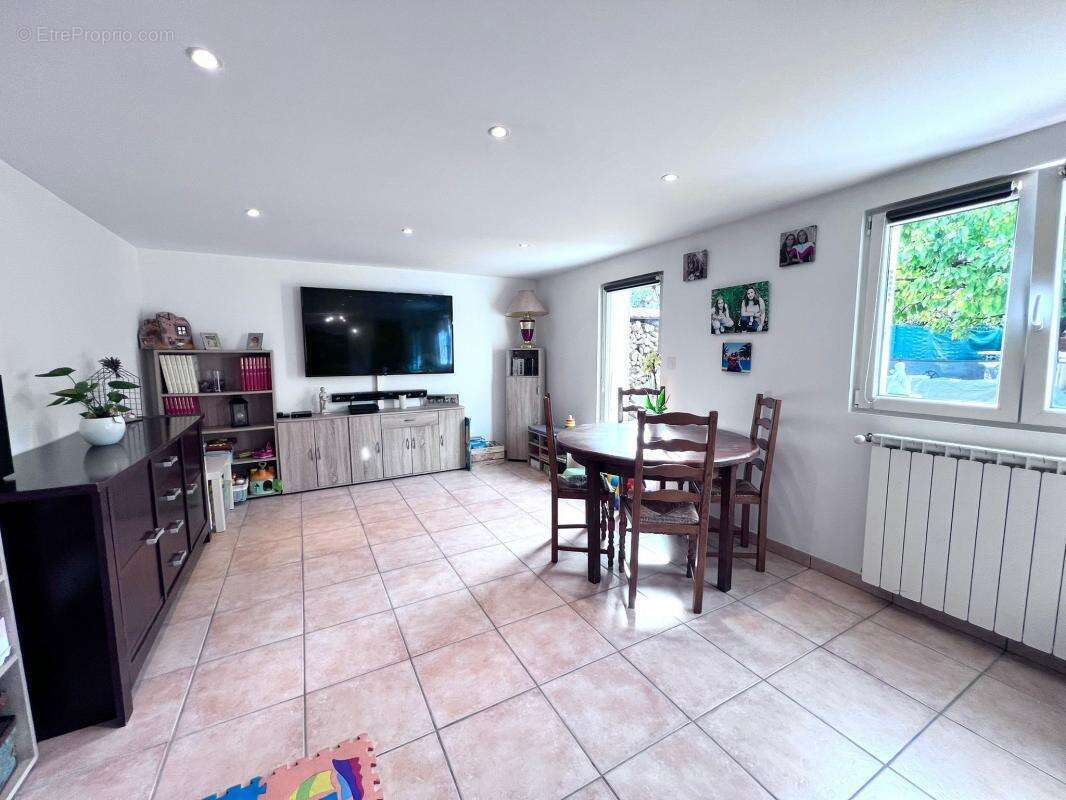 Maison à BOUC-BEL-AIR