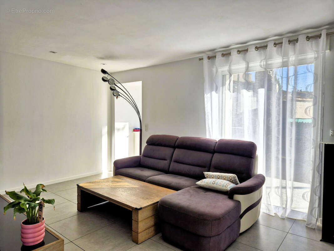 Maison à LEZIGNAN-LA-CEBE