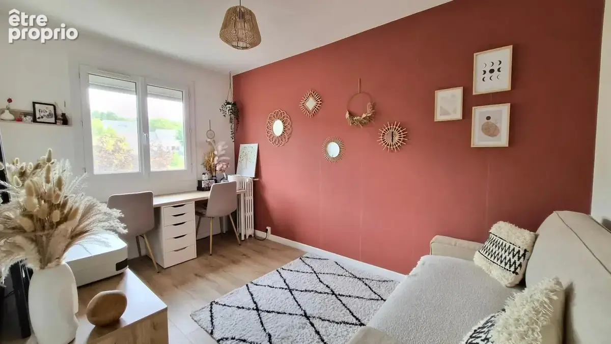 T4 rénové de 69.14 m², dernier étage, balcon, caves, parking - photo 10