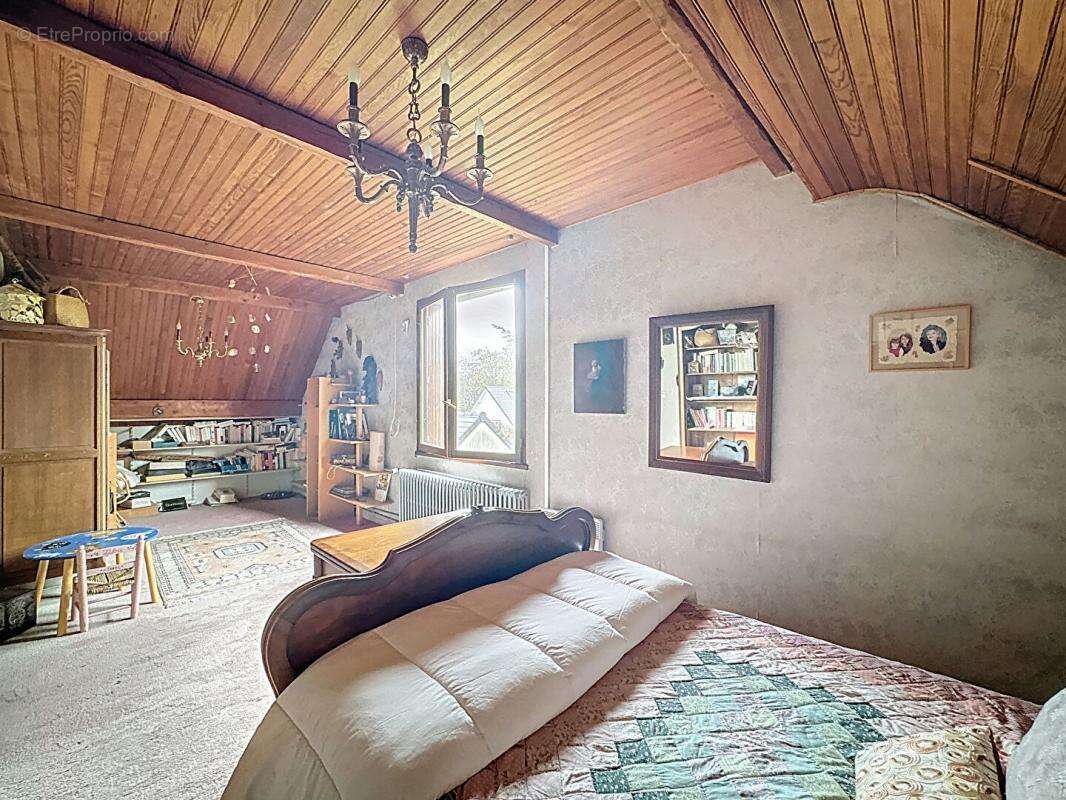 Maison à VERRIERES-LE-BUISSON