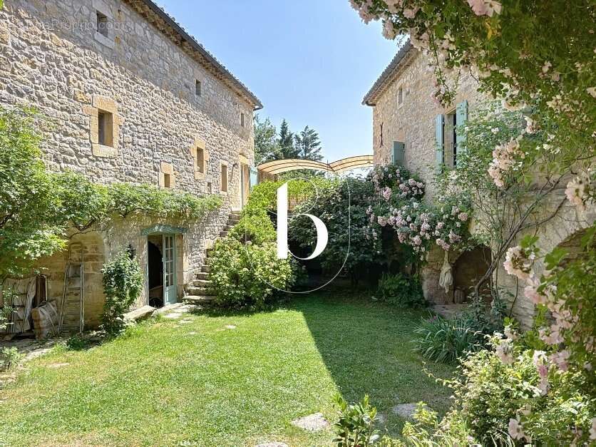 Maison à UZES