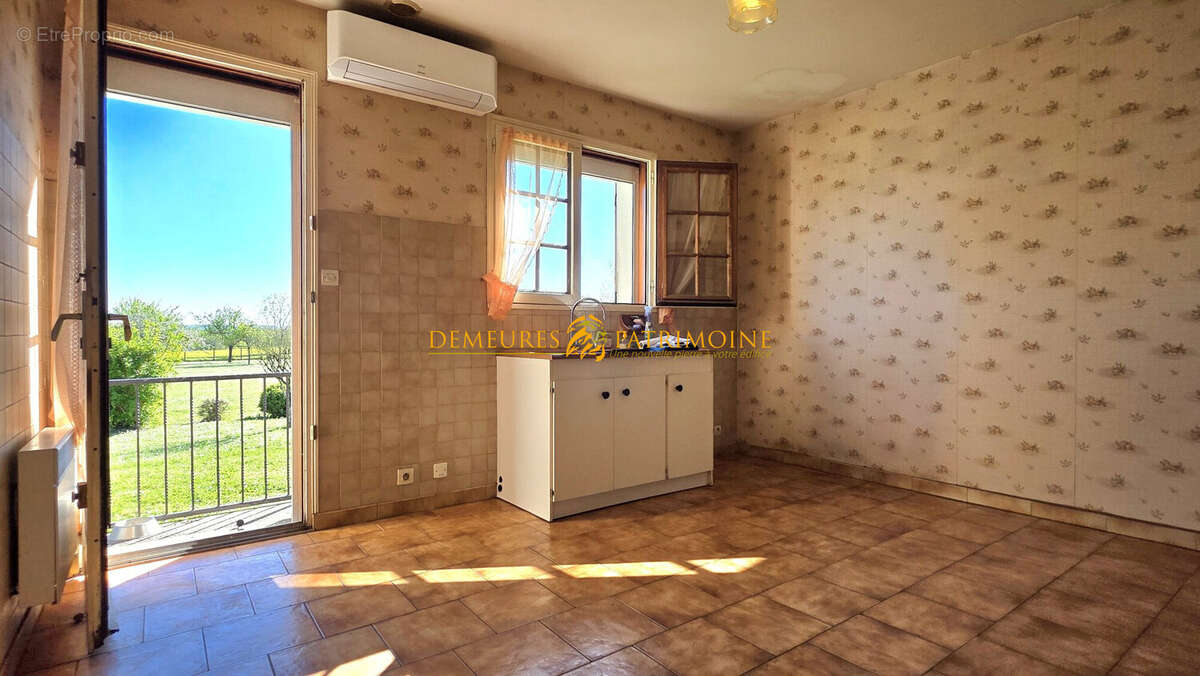 Maison à LA COURONNE