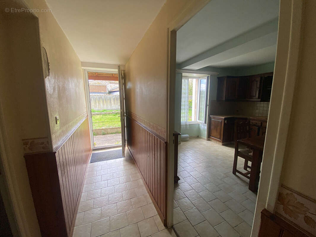 Maison à TONNAY-CHARENTE