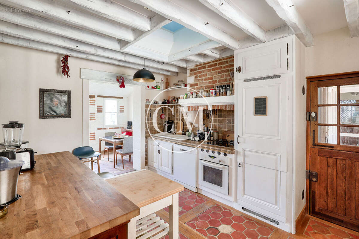 Maison à LES ESSARTS-LE-ROI