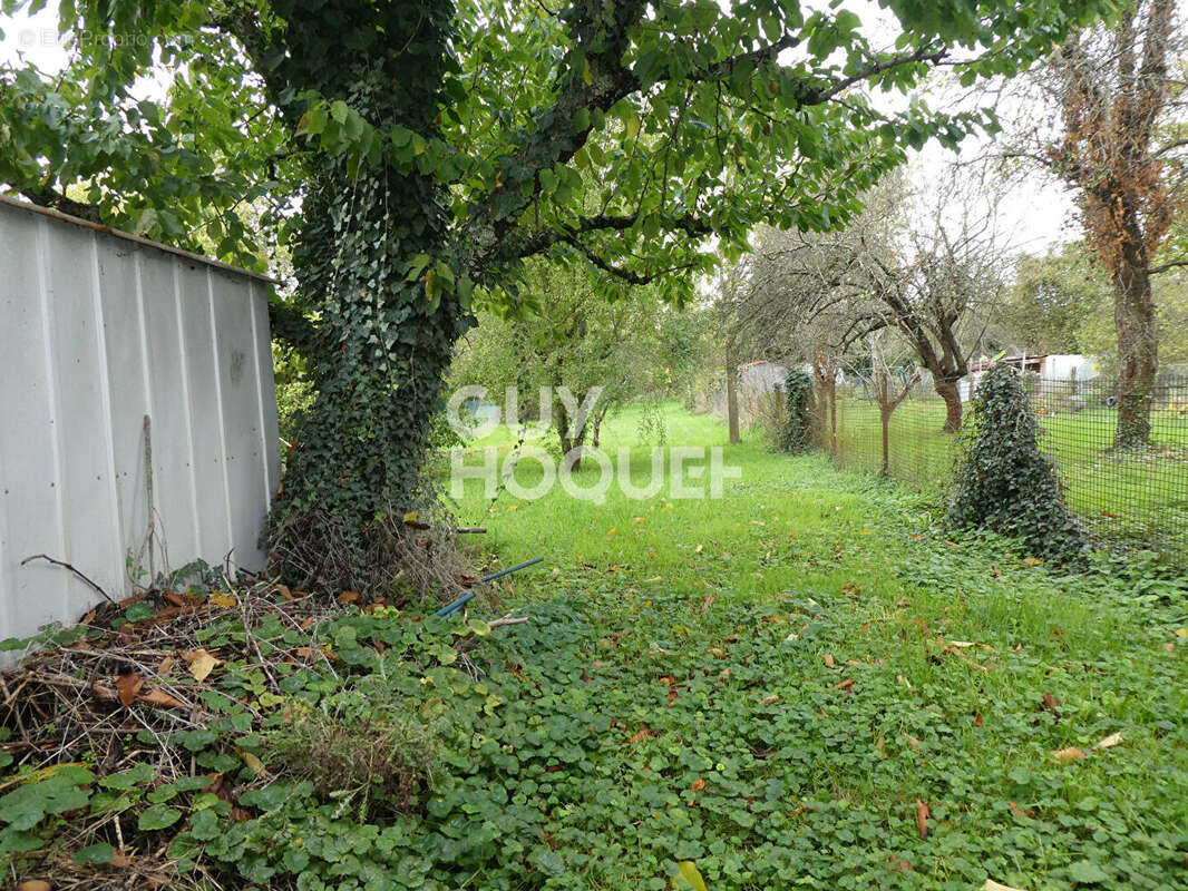 Maison à FLEURY-LA-VALLEE