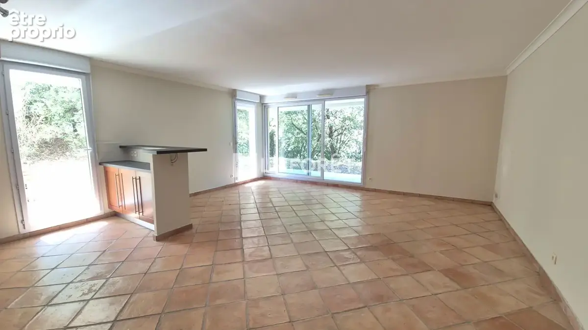 Appartement à VALBONNE
