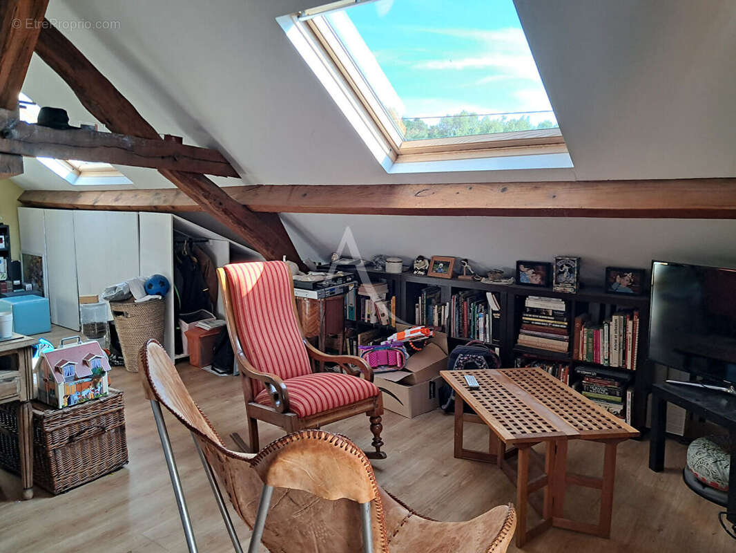 Maison à LES BORDES