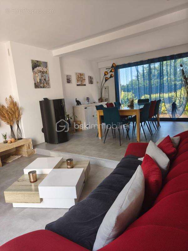 Maison familiale avec piscine chauffée – DPE C - photo 2