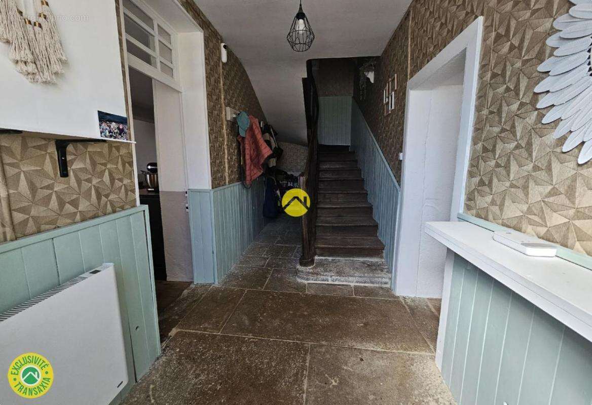 Maison à BIZENEUILLE