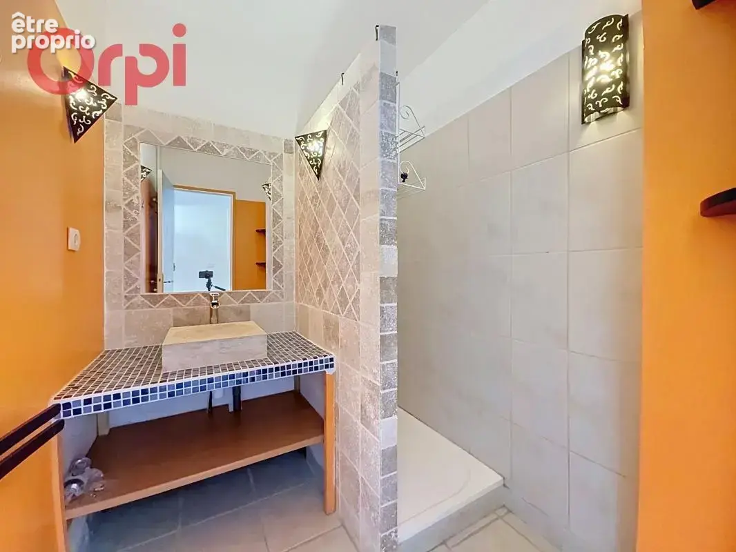 Appartement À Vendre 3 pièces La Seyne/mer - ascenseur - parking - DPE C - photo 7
