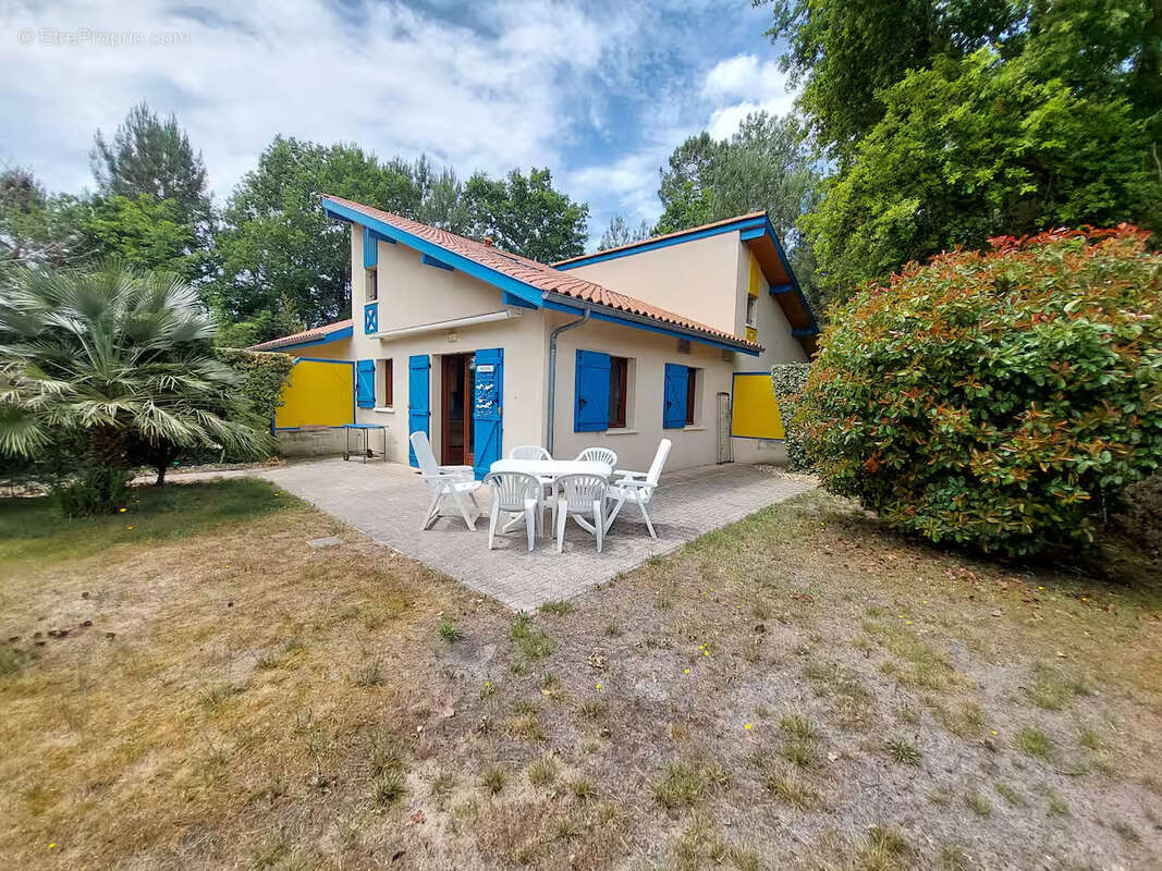 Maison à SAINT-JULIEN-EN-BORN