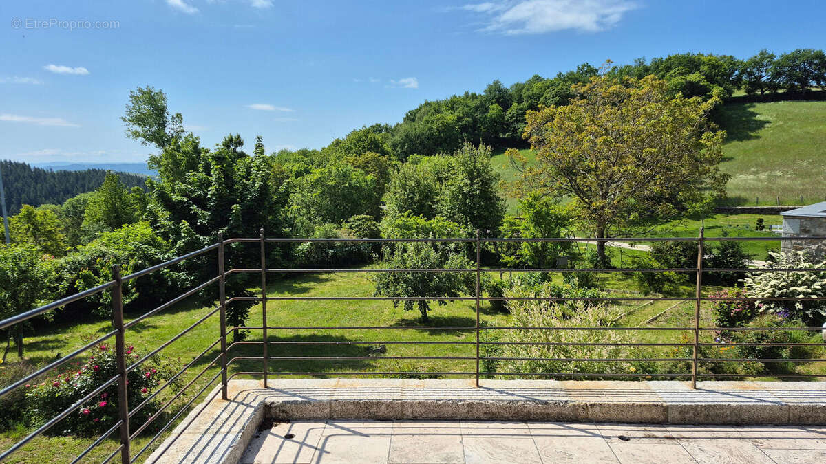 Maison à LE NAYRAC