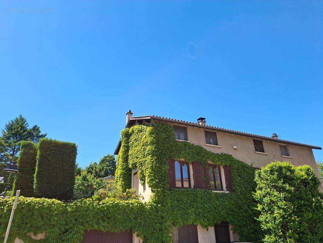 Maison à SAINT-SYMPHORIEN-D&#039;OZON