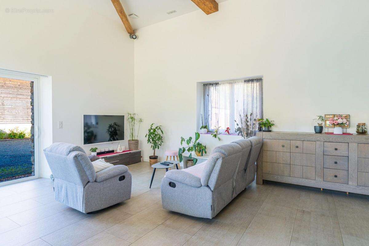 Maison à SAVIGNE-L&#039;EVEQUE