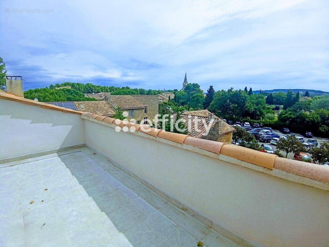 Appartement à SAINTE-CECILE-LES-VIGNES