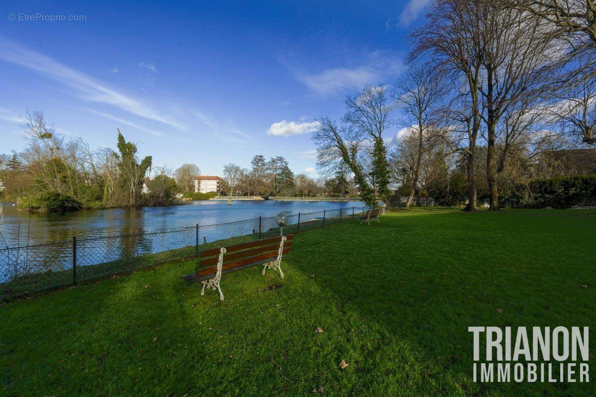 Appartement à SAINT-GRATIEN
