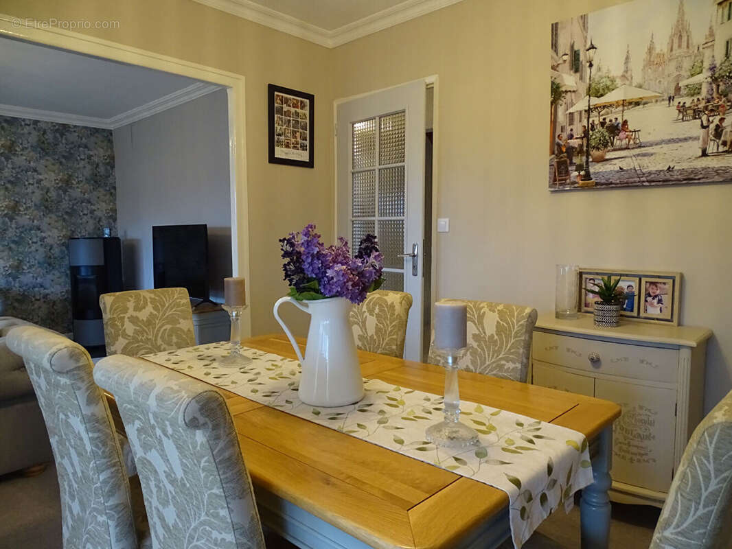 Maison à MAEL-CARHAIX