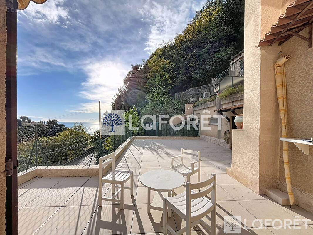 Appartement à ROQUEBRUNE-CAP-MARTIN
