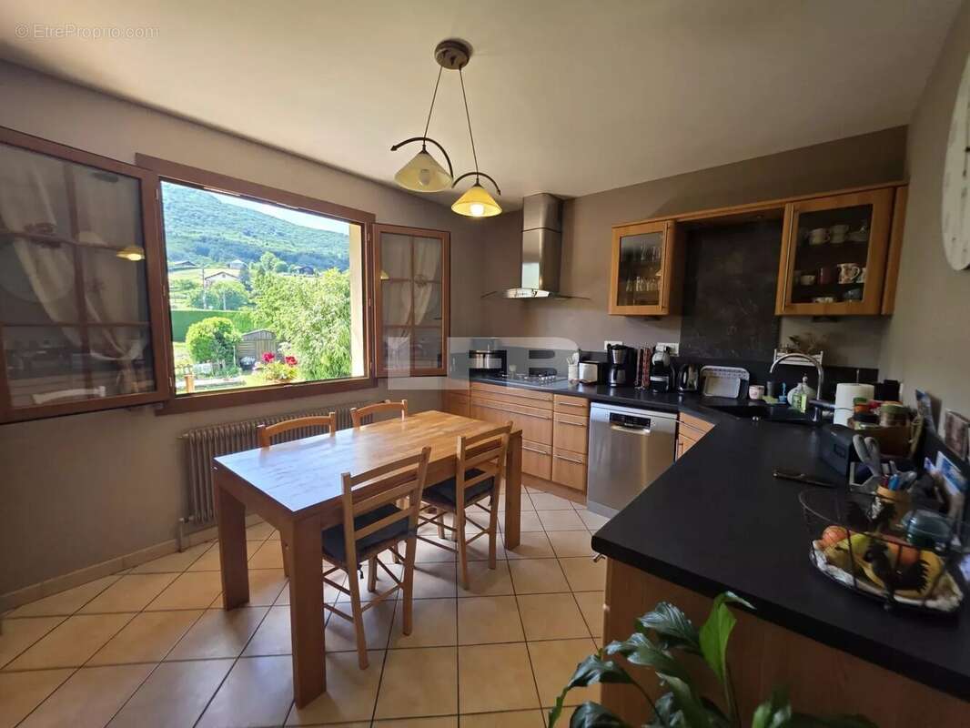 Maison à MOYE