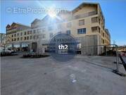 Commerce à FLEURY-SUR-ORNE