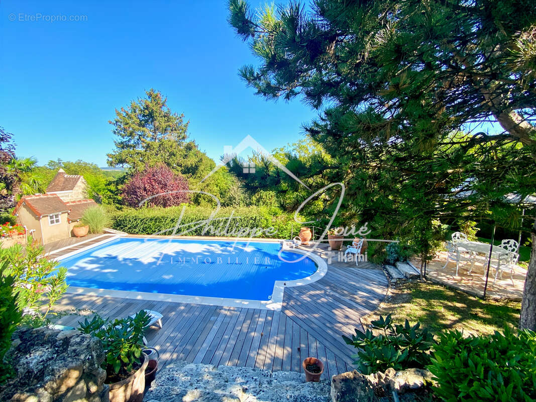 Maison à PONT-SUR-YONNE