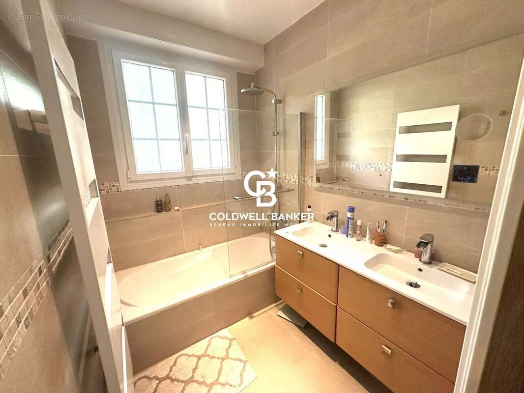 Maison bourgeoise  250 M2 quartier Charmettes - photo 26