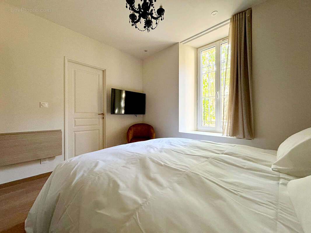 Appartement à CHATEAU-VILLE-VIEILLE