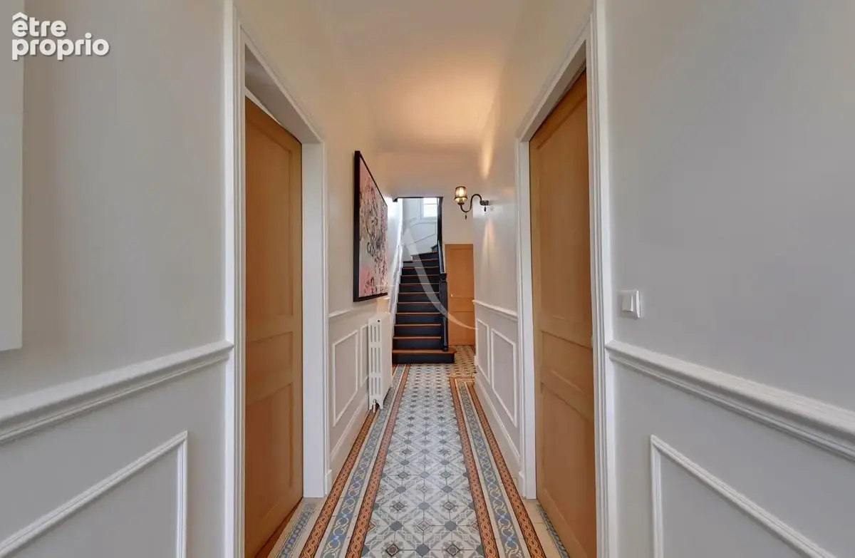 Maison de caractère rénovée 7 pièces + cave totale et Garage - photo 3