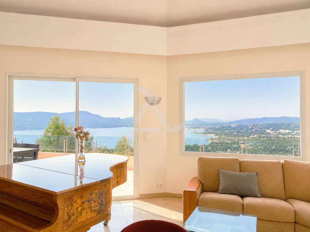 Dans le domaine très exclusif de « marina di fiori » à porto-vecchio villa d’exeption de 354m2 - photo 10