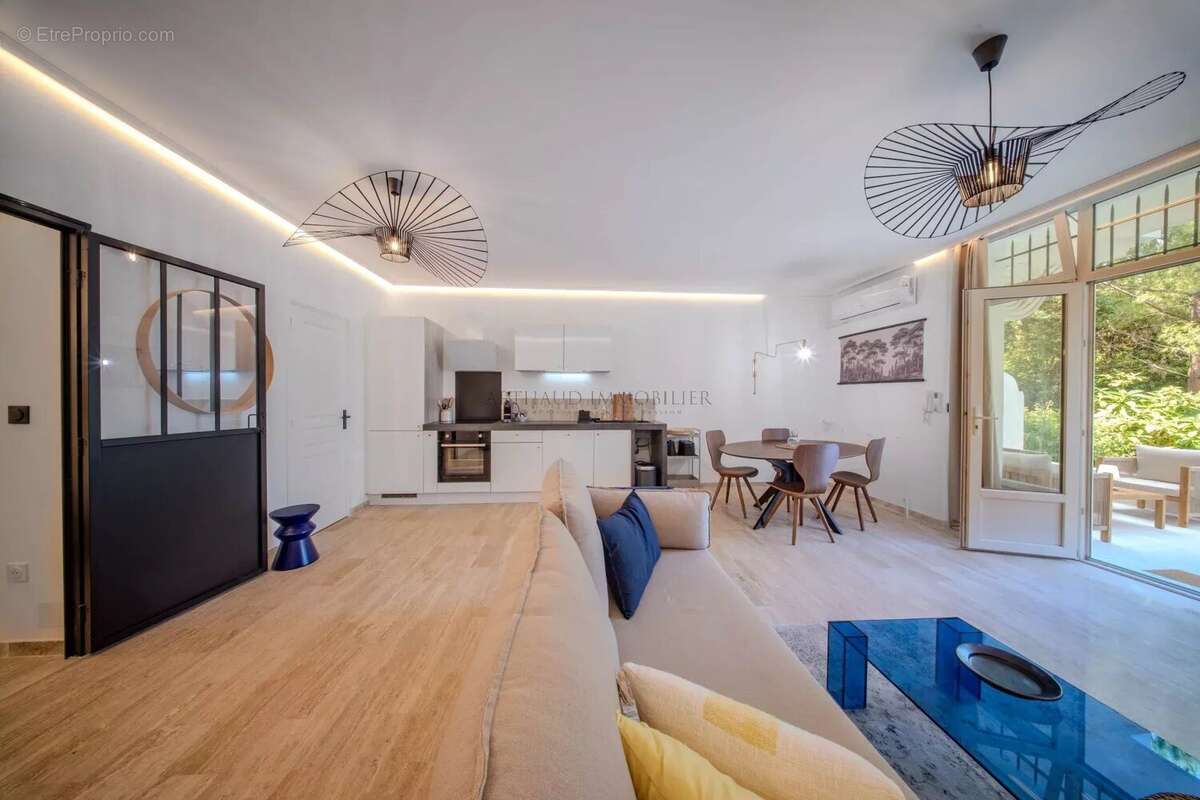 Appartement à ROQUEBRUNE-CAP-MARTIN