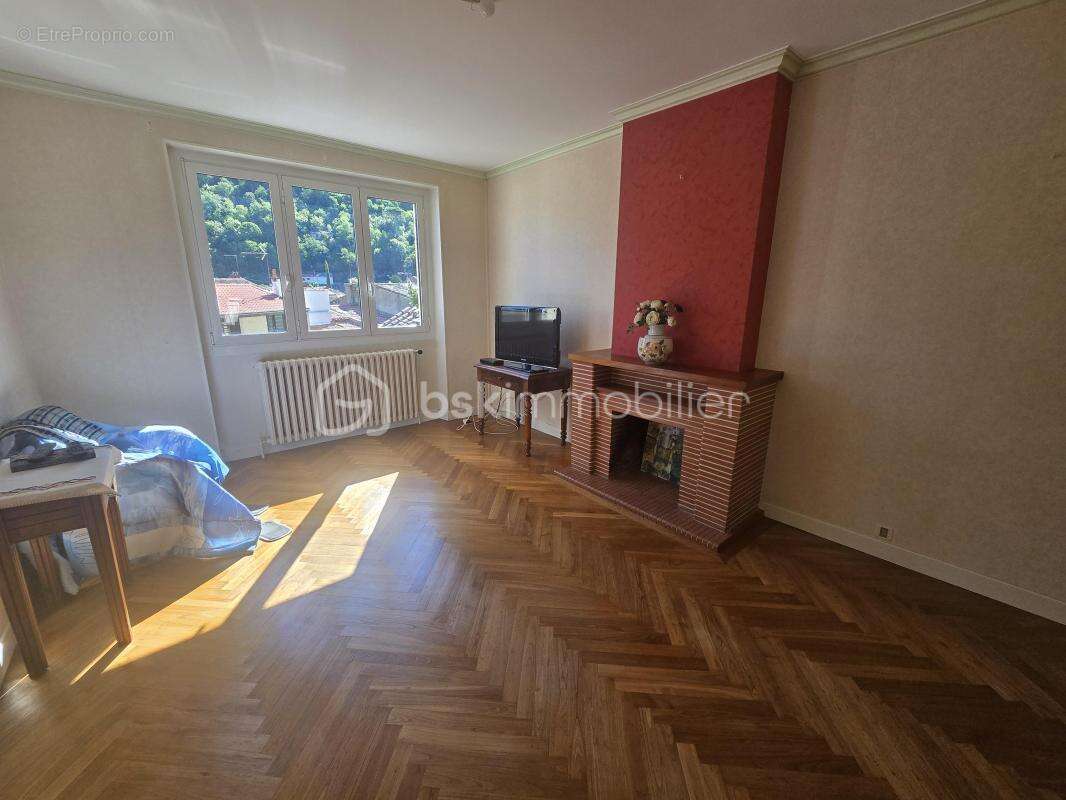 Maison de ville avec un fort potentiel d'aménagement - photo 2