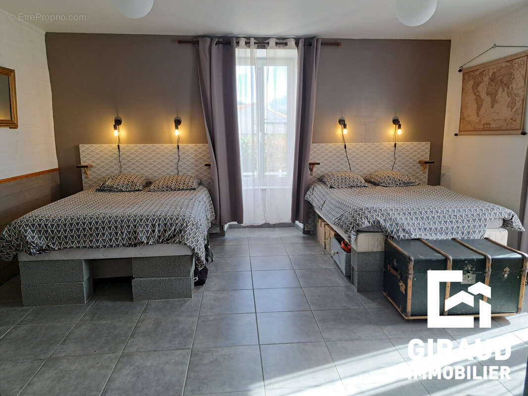 Maison 188 m² à Petosse  - photo 6